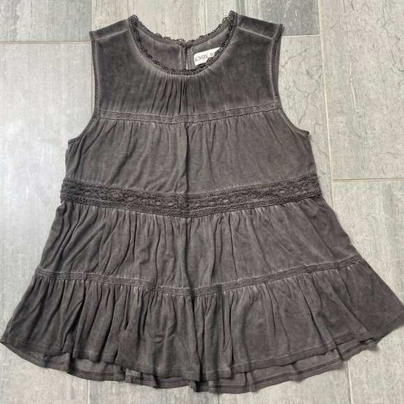 Knox Rose Tops - Knox Rose Boho Sleeveless Flowy Rayon Crochet Trim Keyhole Back Top Gray Medium